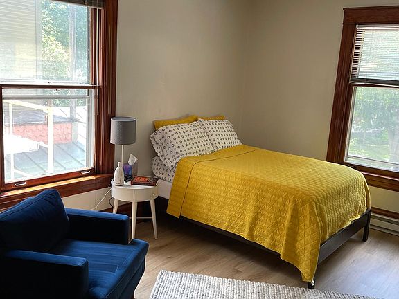 3rd image of 304 S 3rd St APT 4