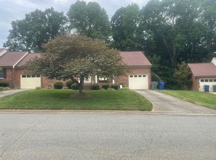 1811 Meadowview Dr #5, Graham, NC 27253