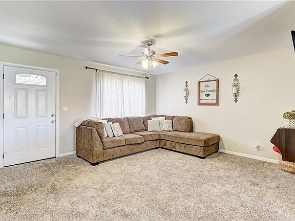5th image of 1501 N Libby Ave
