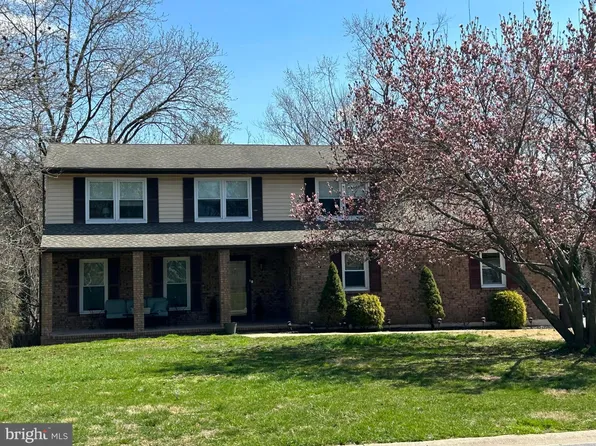 14 Gates Cir, Hockessin, DE 19707