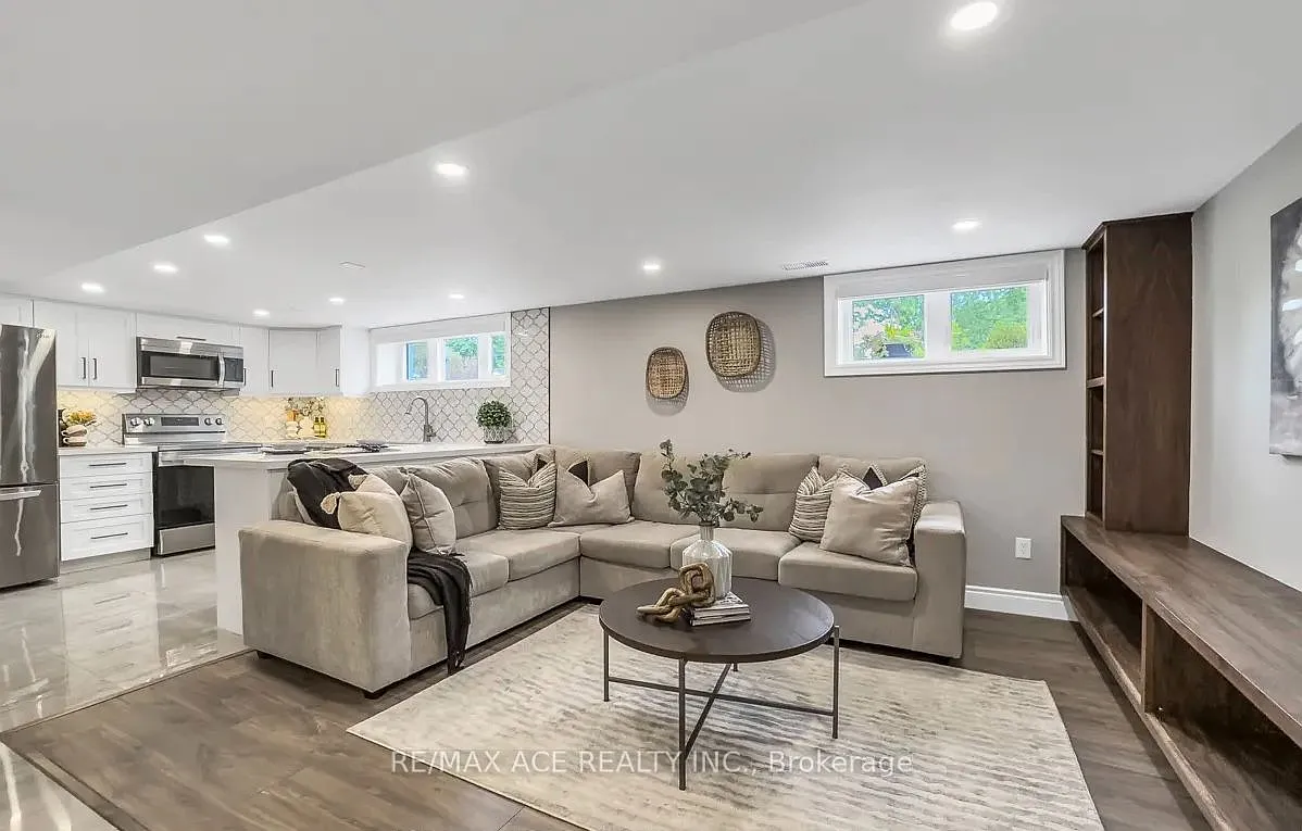 2 bed, $2,000 — Photo 2