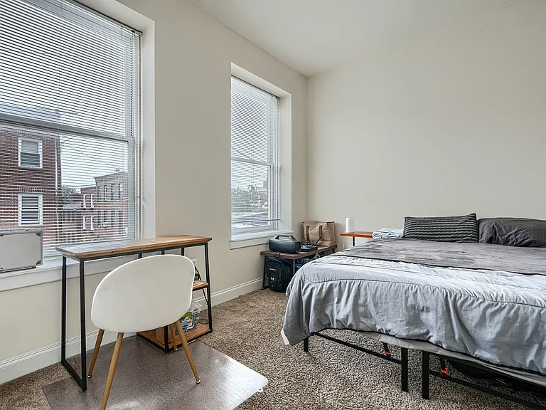 515 Warner St #D — Photo 6