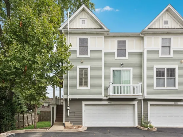 415 N President St APT C, Wheaton, IL 60187