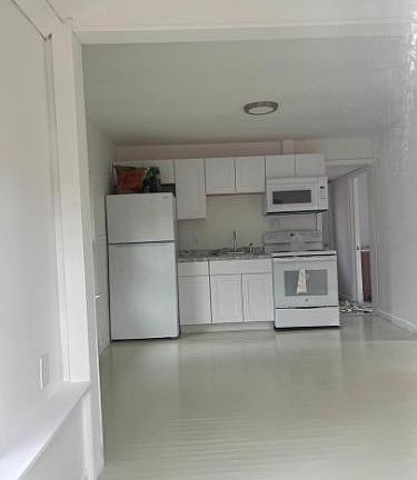 2nd image of 37 Lower Shore Rd
