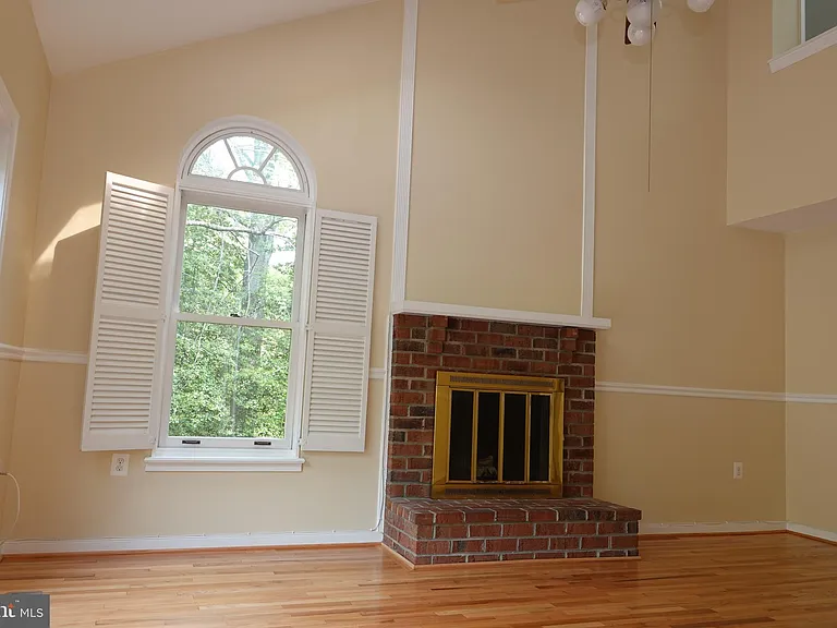10295 Dunn Meadow Rd — Photo 6