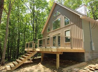 101 Oak Dr, Terra Alta, WV 26764