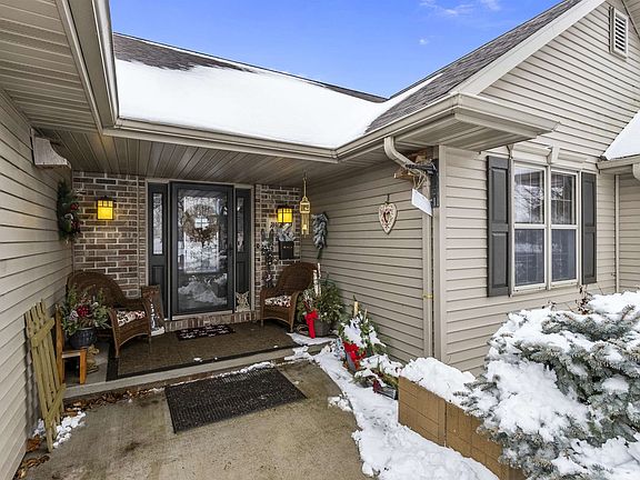 2nd image of W6949 Glen Valley Dr