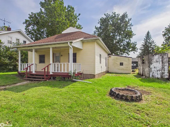 315 W Jackson St, Sigourney, IA 52591