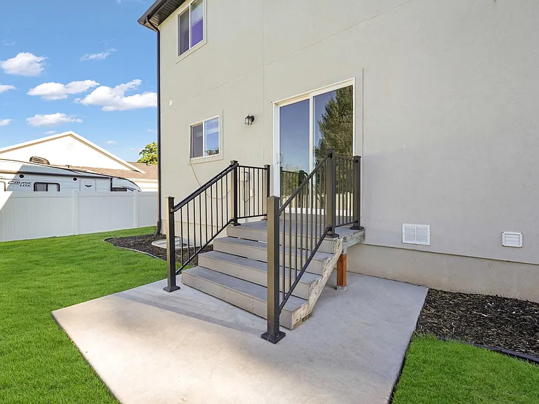 312 N 100 E — Photo 33
