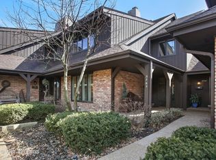 3765 Mission Hills Rd #1B, Northbrook, IL 60062