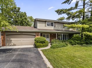 1145 Wincanton Dr, Deerfield, IL