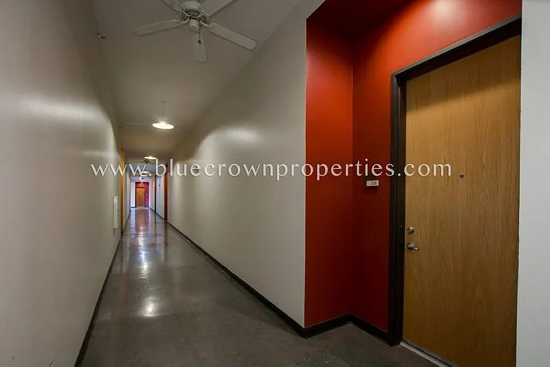 1 bed, 1.0 bath, 894 sqft, $1,700 — Photo 4