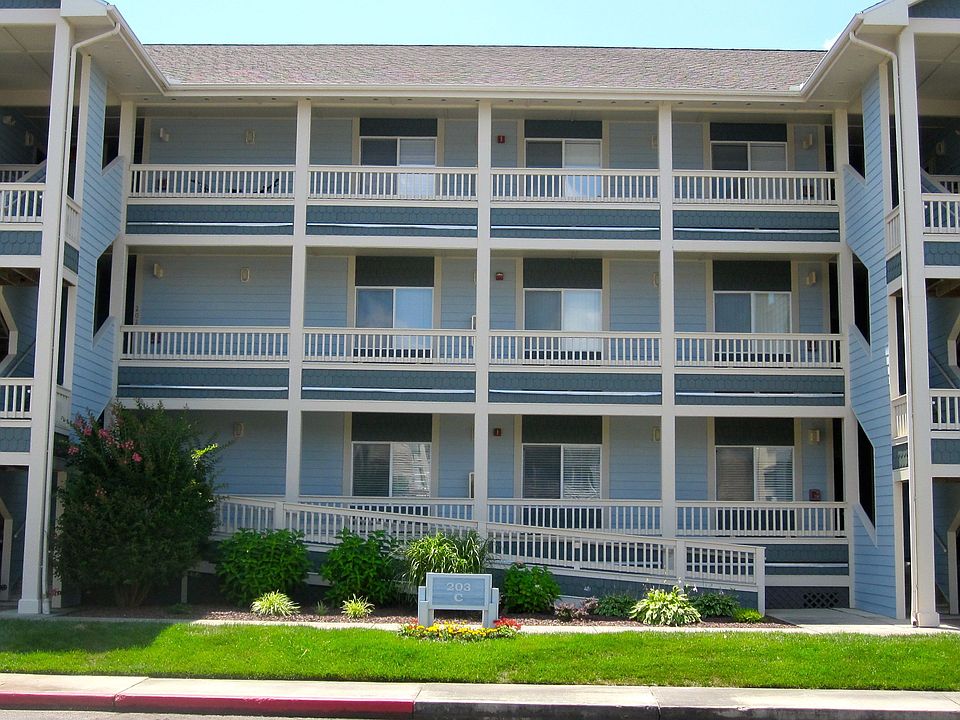 Front View of Condo