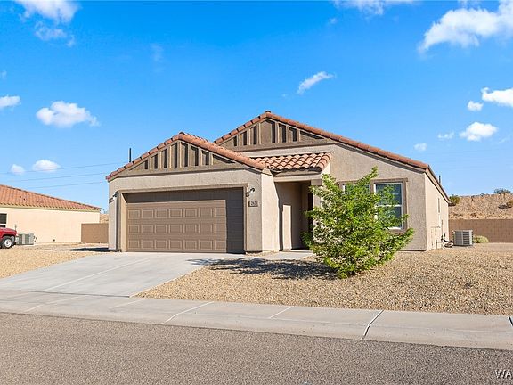 3rd image of 2621 E Halycone Drive