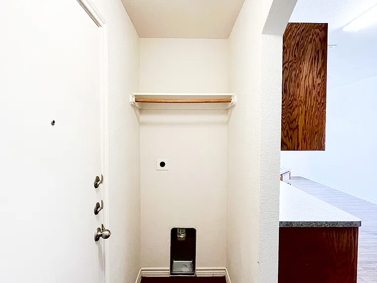 1509 Justin Loop #A — Photo 15