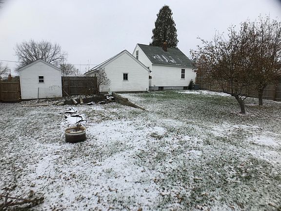 3rd image of 3008 Fairfield St
