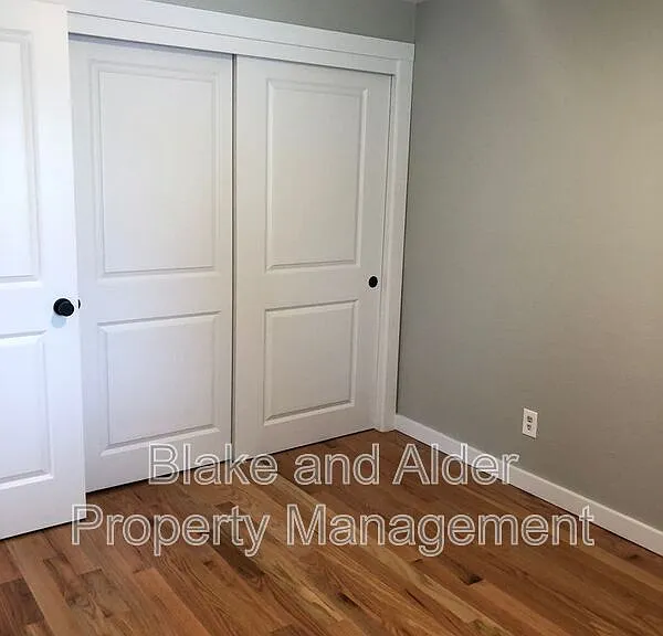 2410 SE 9th Ct — Photo 7