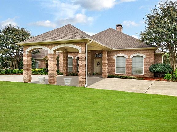 3rd image of 600 Dove Hill Cir