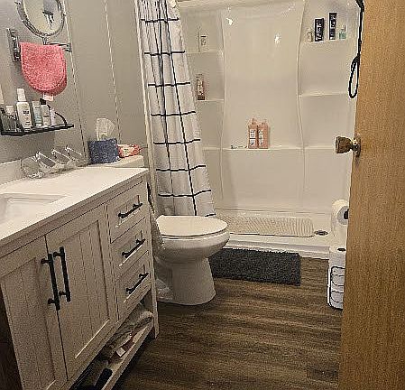 3rd image of 10 Hickory St