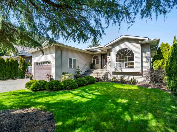 321 Chestnut Ave, Harrison Hot Springs, BC V0M 1K0