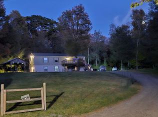 1138 Little Billy Ln, Tobyhanna, PA 18466