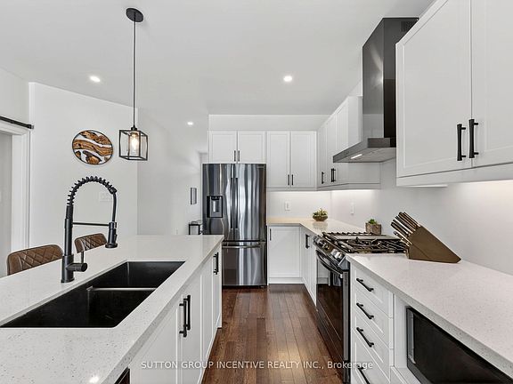 4th image of 142 Ritchie Cres