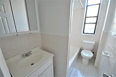 Rented by CITY SKYLINE REALTY INC