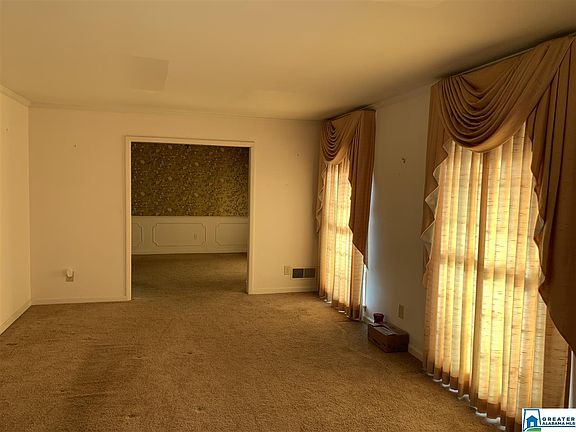 4th image of 715 Donna Dr