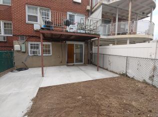 21278 16th Ave, Bayside, NY 11360