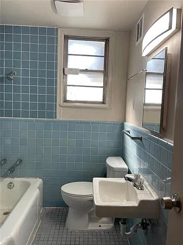 2 bed, 1.0 bath, 950 sqft, $1,250 — Photo 3