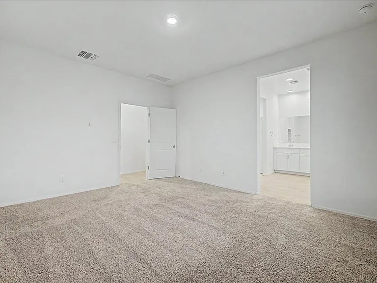 10315 W Robertson St — Photo 21