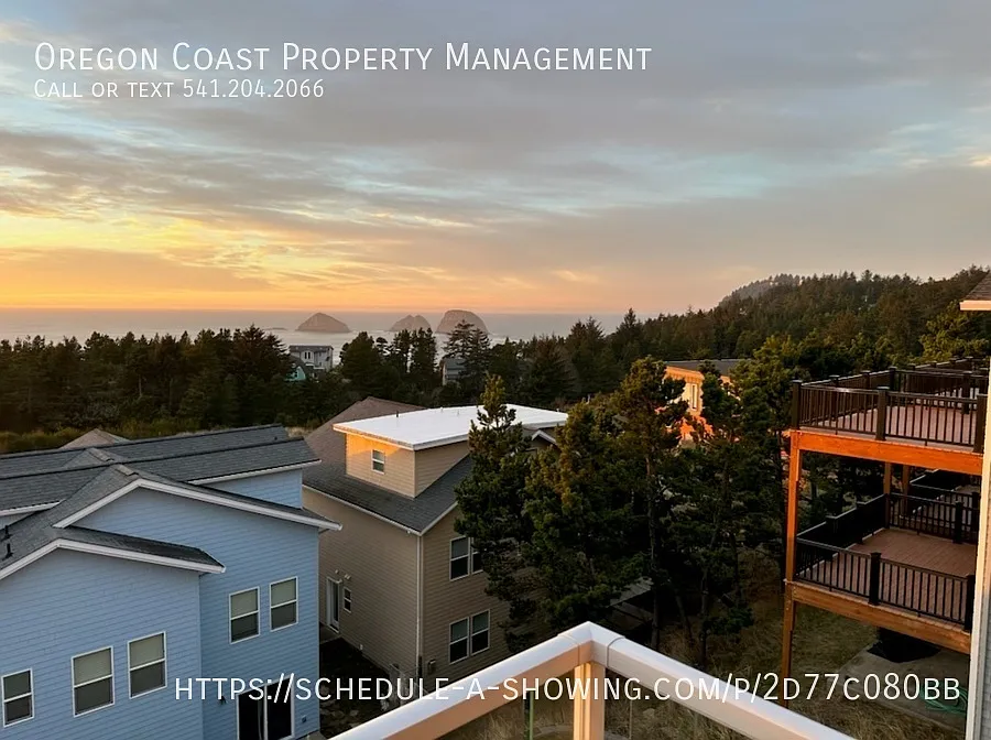 Ocean View 3-Level Home! — Photo 2