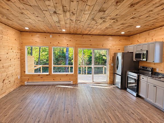 4th image of 196 Washington Street #2