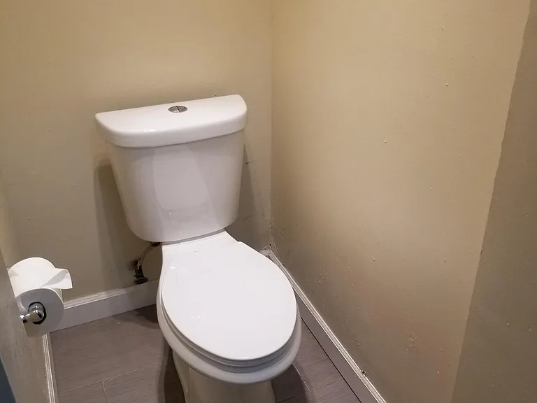 1838 S May St #2F — Photo 8
