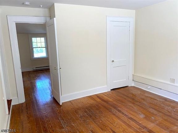 5th image of 29 Boyden Pkwy S