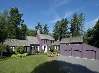 15 Candlewood Rd, Lynnfield, MA 01940