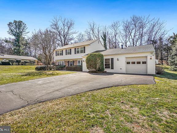 2nd image of 5110 W Running Brook Rd