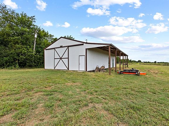5th image of 2972 County Road 4826 #2