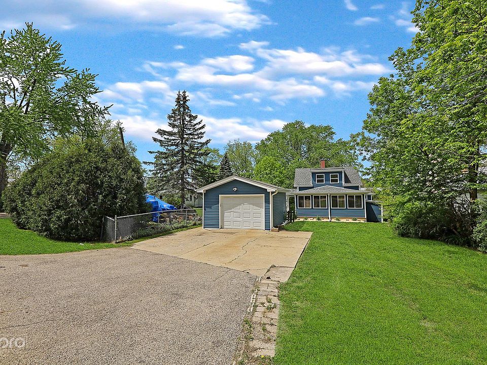 1st image of 38520 N Lakeside Pl