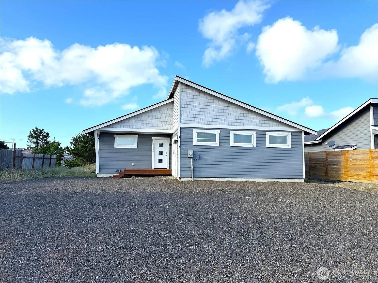 1129 Fairwood Drive SW photo 1
