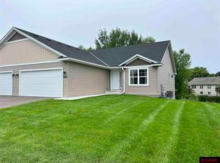 640 Tomahawk Ct, Madison Lake, MN 56063