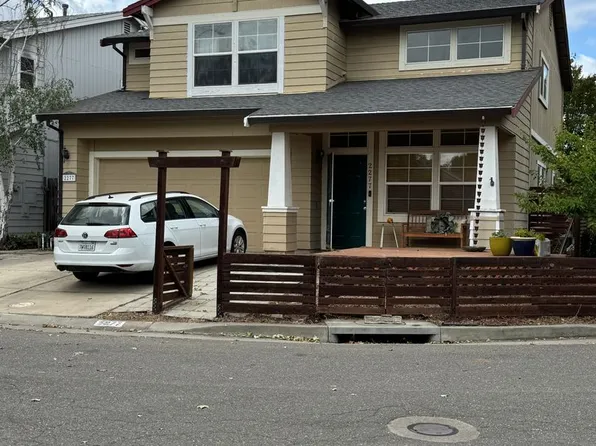 2277 Halsey Cir, Davis, CA 95618