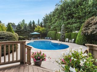 77 Sedge Rd, Valley Cottage, NY 10989