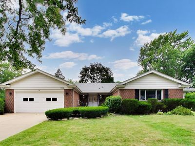 1704 Sunnyside Cir, Northbrook, IL, 60062