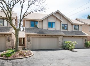 7912 S Garfield Ave, Willowbrook, IL 60527