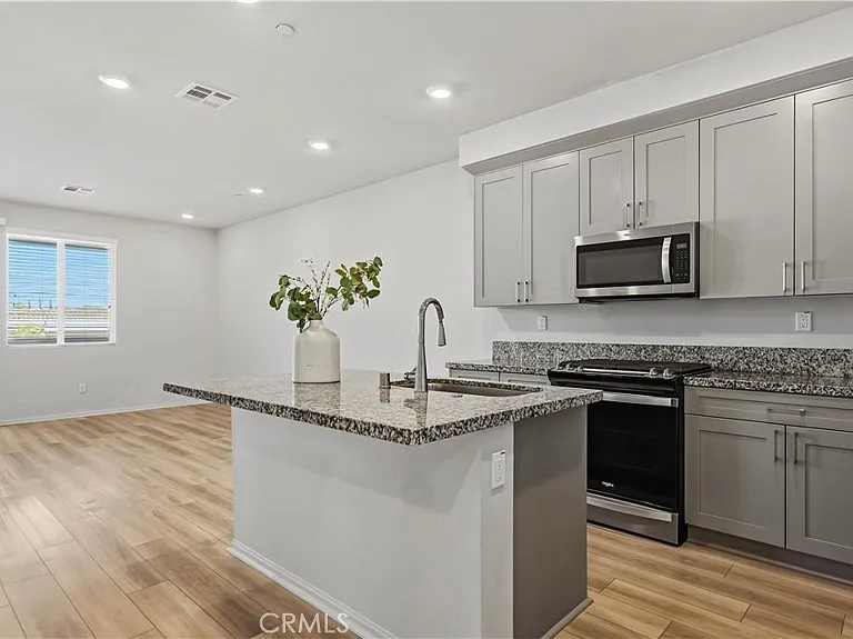 205 N Vincent Ave #117 — Photo 5