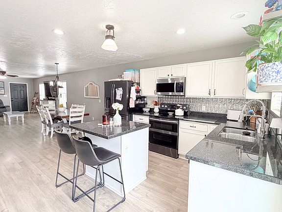 5th image of 2164 E Revere Way