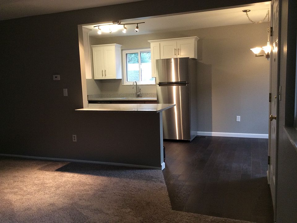 entrance to kitchen