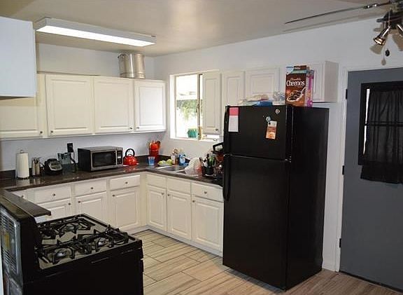 3rd image of 12837 Ross St