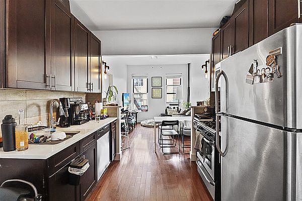 1st image of 70 E 116th St #3